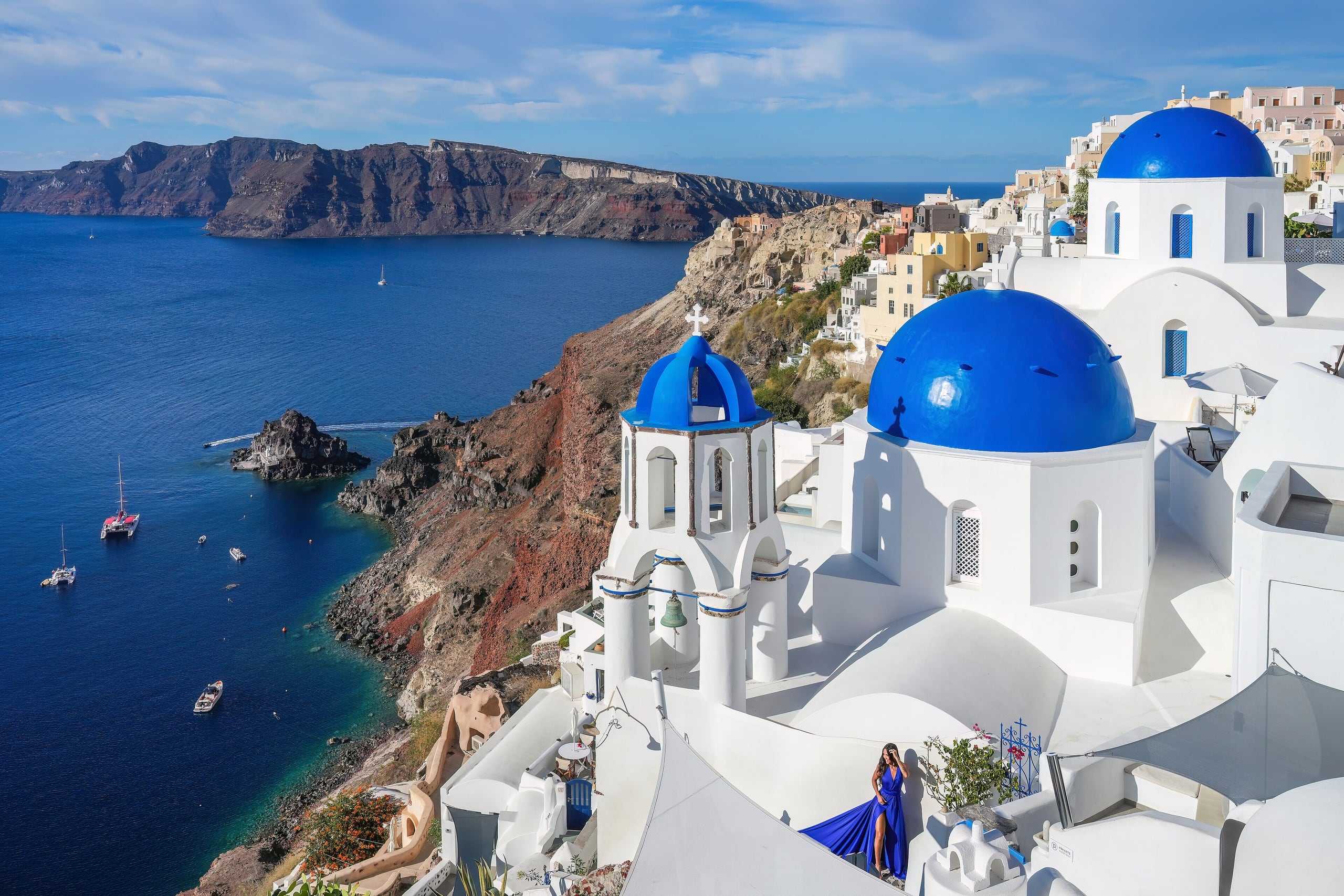 Cúpulas azuis de Oia, em Santorini